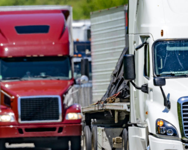 Greve dos caminhoneiros: entenda as consequências e solução para o transporte de carga