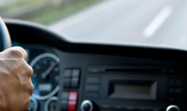 Lei do pagamento eletrônico de frete: o que ela diz e como proteger sua transportadora